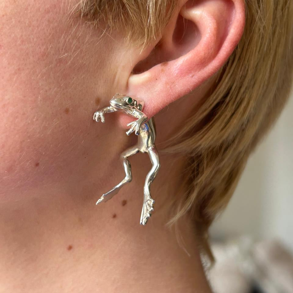 FORTUNE FROG earring with EMERALD eyes